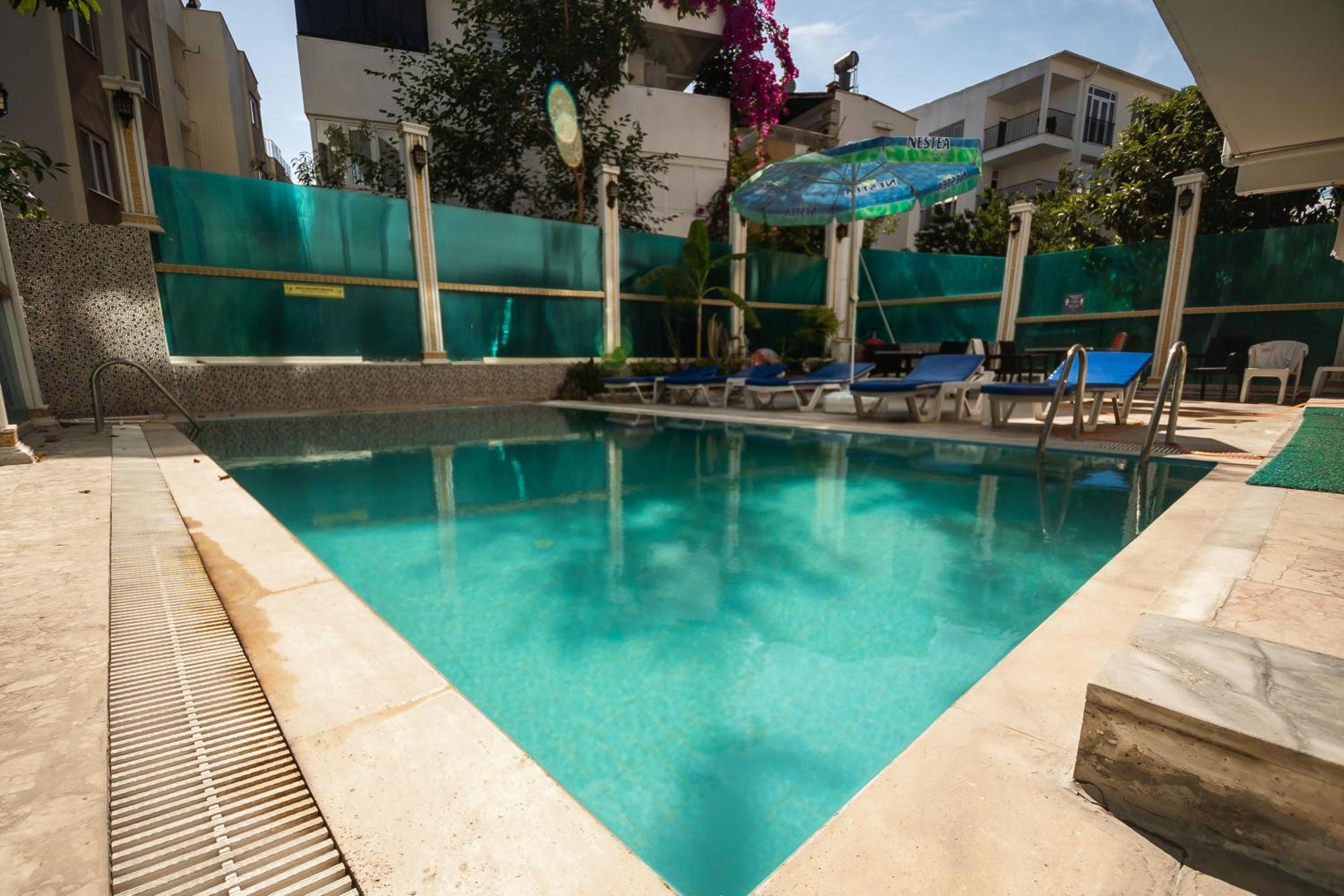 Behram Hotel Antalya Luaran gambar